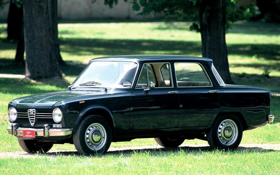 Alfa Romeo Giulia 1300 Super (105.09) '1970 - 72